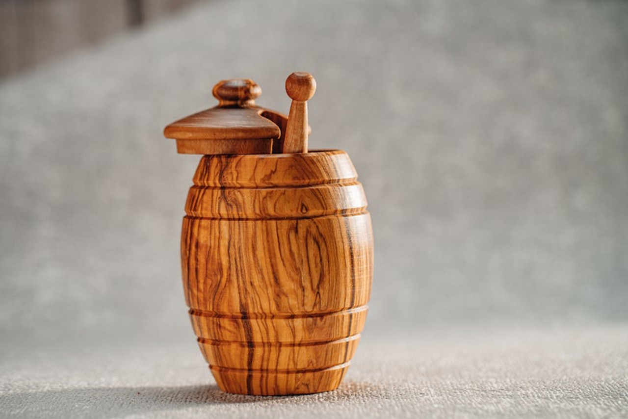 Storing honey in a wooden container