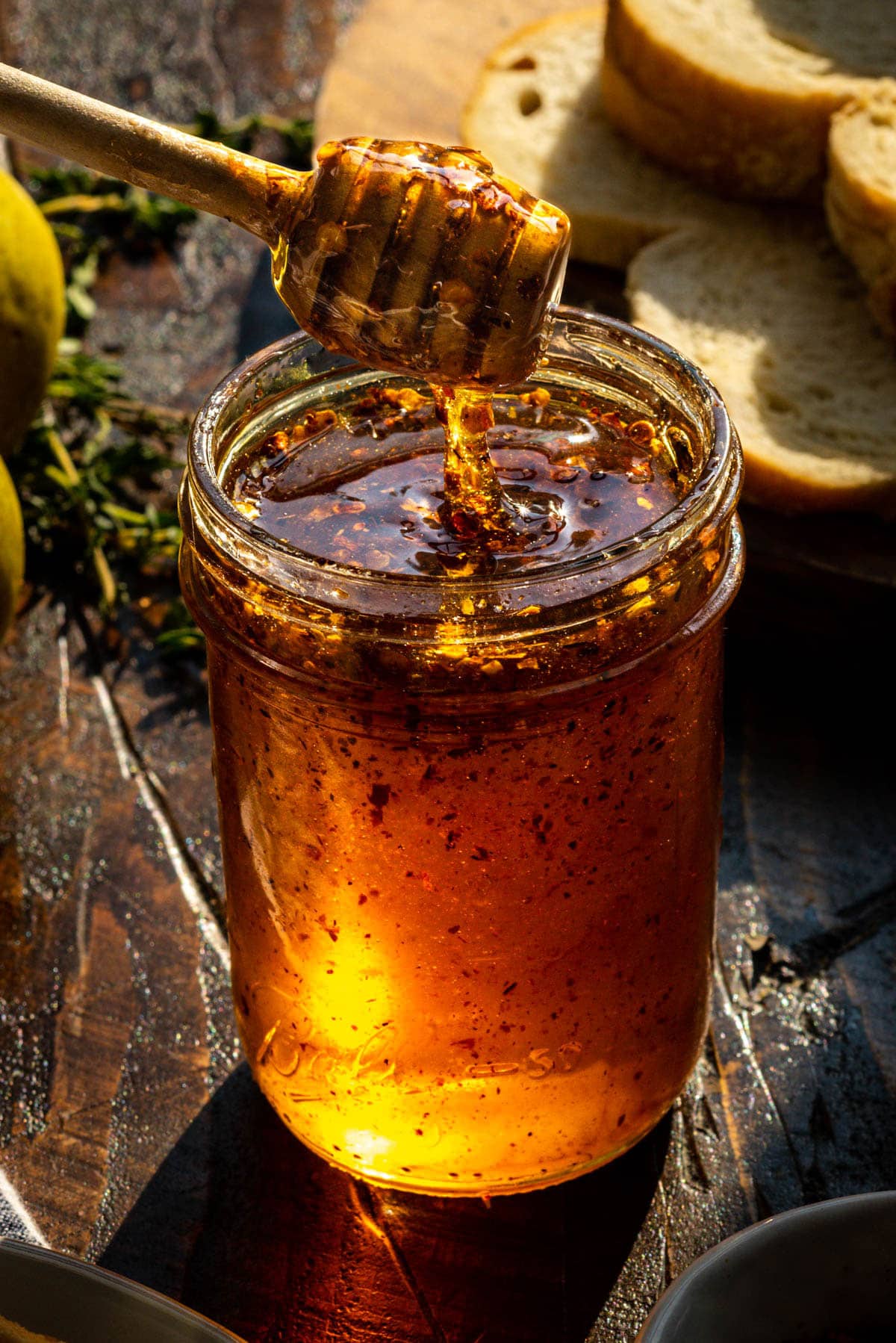 The miracle of honey and its combination with herbs